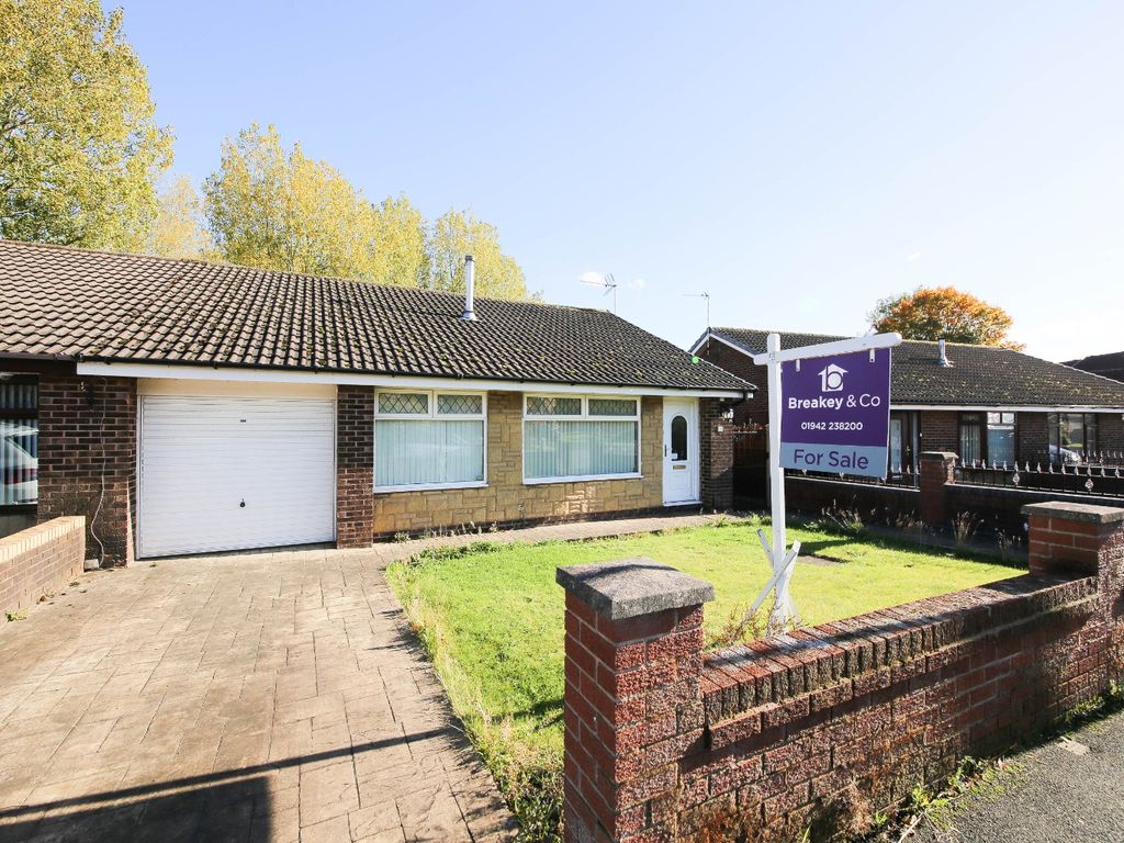 3 bed semidetached bungalow for sale in Colby Road, Wigan, Lancashire