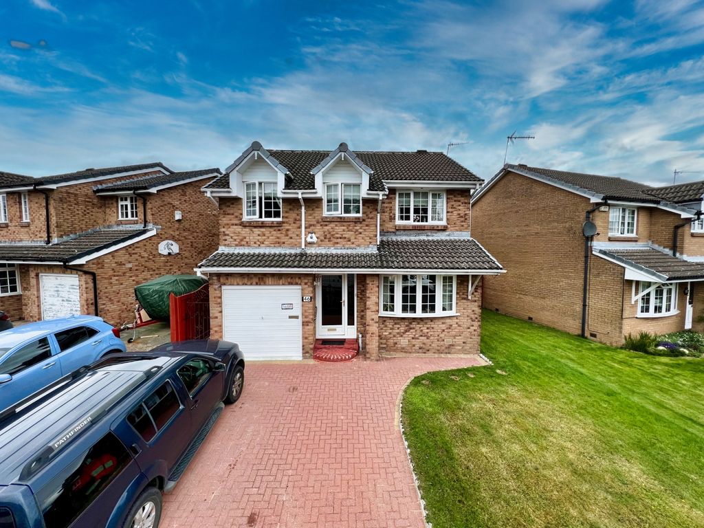 4 bed detached house for sale in Hawthorn Crescent, Erskine PA8 Zoopla