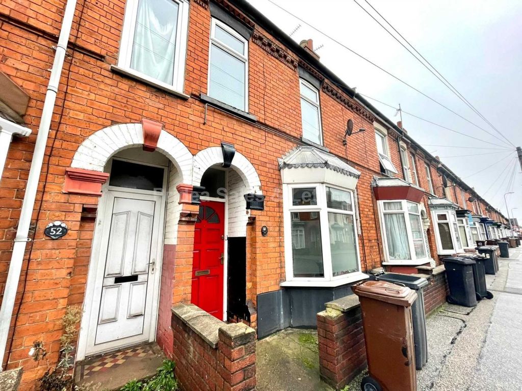 4 bed terraced house for sale in Dixon Street, Lincoln LN5, £170,000