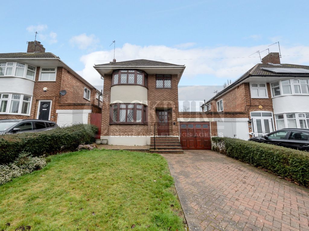 3 bed detached house for sale in Brownspring Drive, London SE9 Zoopla