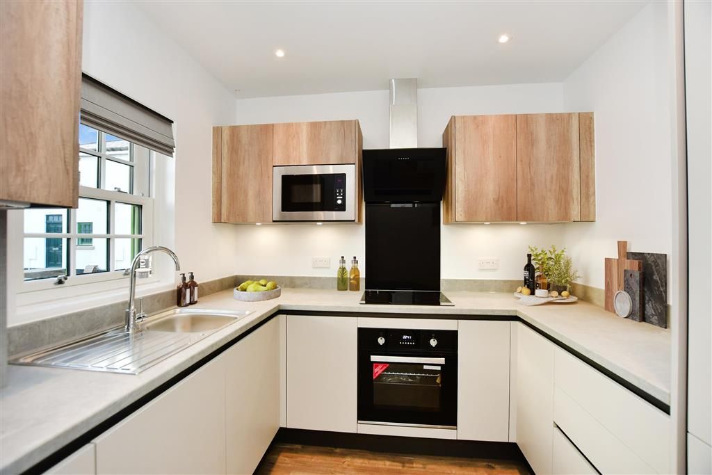 New home, 2 bed flat for sale in Halfway Road, Halfway, Sheerness, Kent