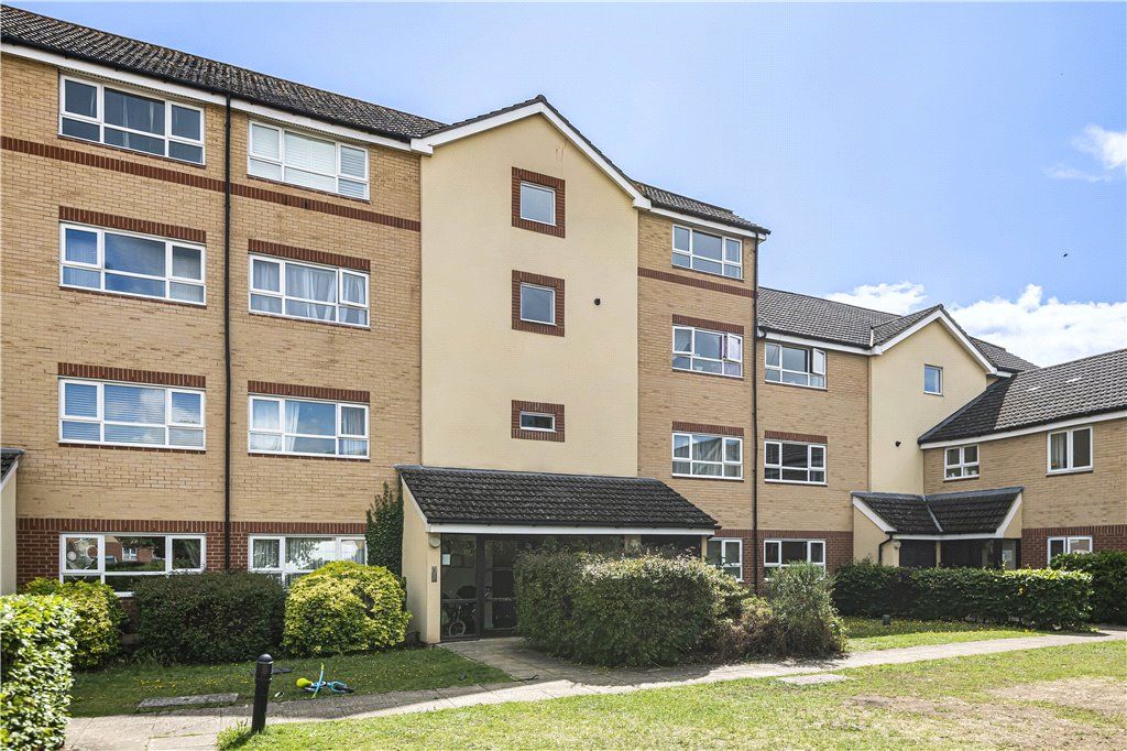 2 bed flat for sale in Chertsey Road, Feltham TW13 Zoopla