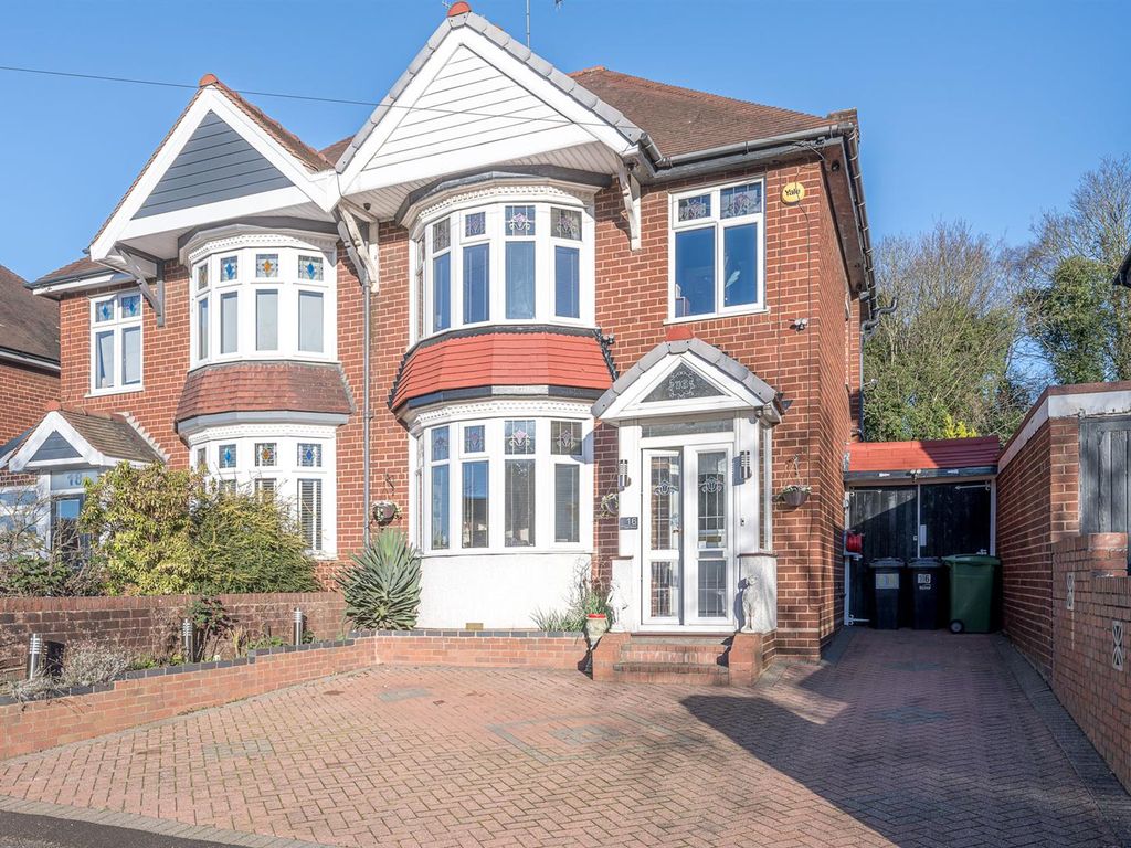 4 bed semidetached house for sale in Haden Hill Road, Halesowen B63, £