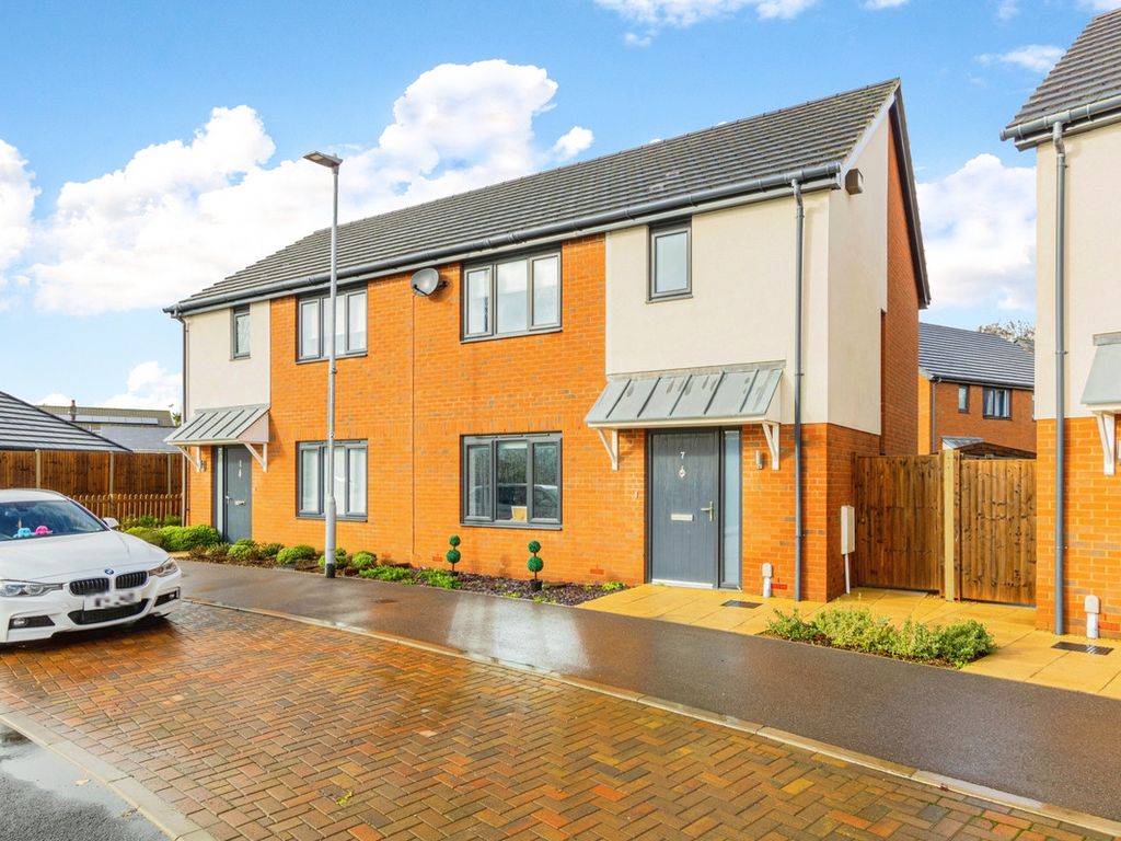 2 bed semidetached house for sale in Mannings Road, Frating CO7, £