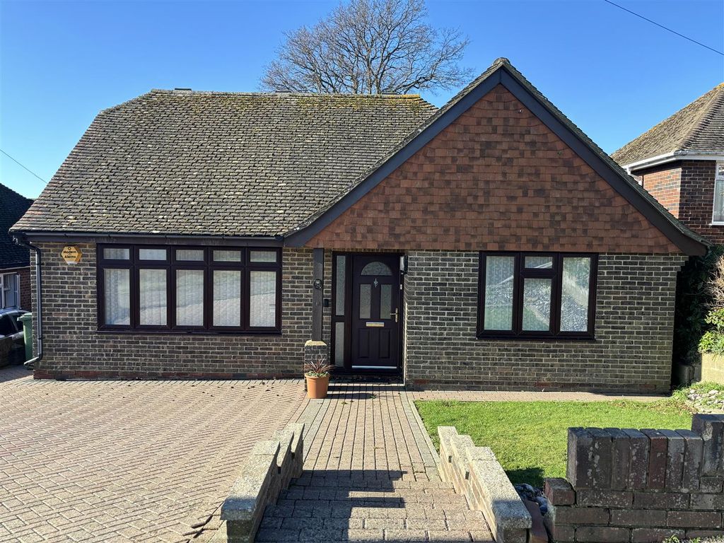 3 bed detached bungalow for sale in Broad View, BexhillOnSea TN39, £