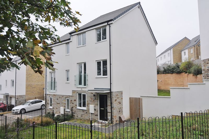 3 bed semidetached house for sale in Starling Drive, Plymouth PL6, £