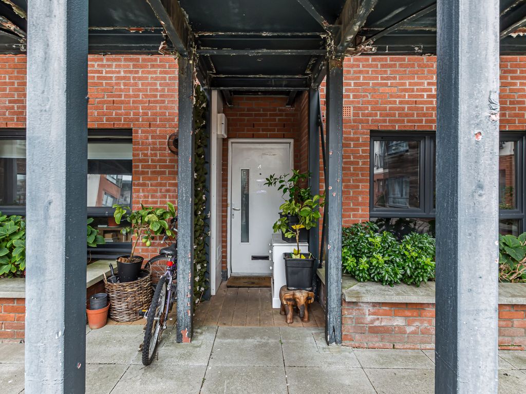 1 bed flat for sale in Salamander Court, Edinburgh EH6, £160,000 Zoopla