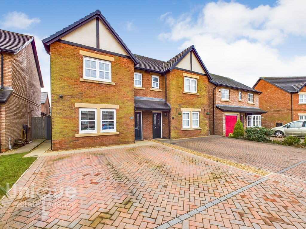 3 bed semidetached house for sale in Brookwood Drive, Kirkham PR4, £