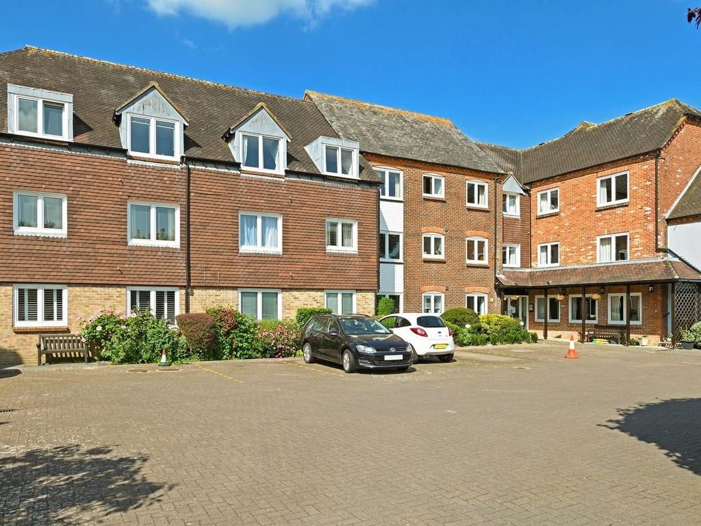 1 bed property for sale in Henty Gardens, Chichester PO19 Zoopla
