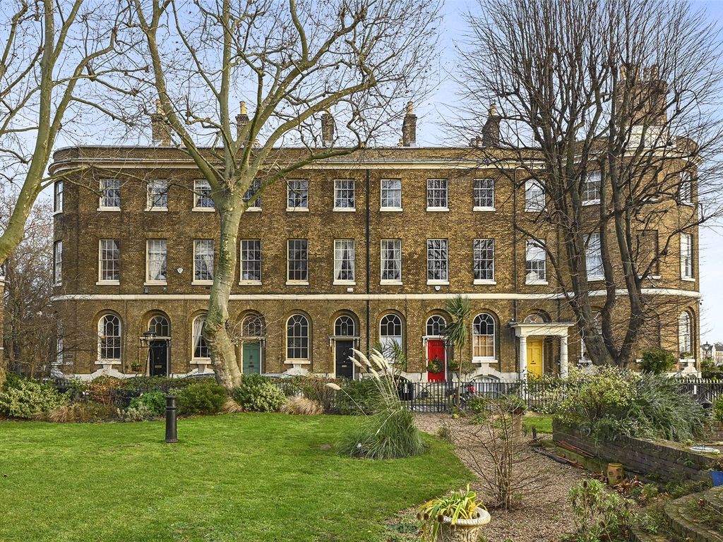 Pier Head, Wapping High Street, London E1W  