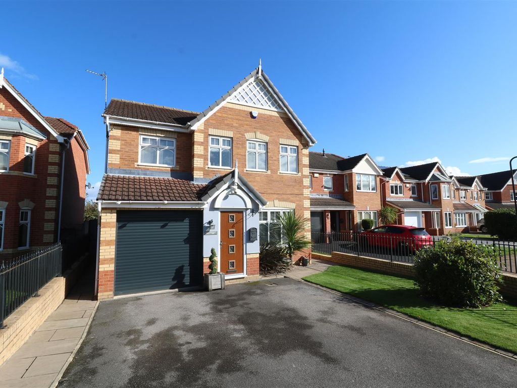 4 bed detached house for sale in Egremont Rise, Maltby, Rotherham S66