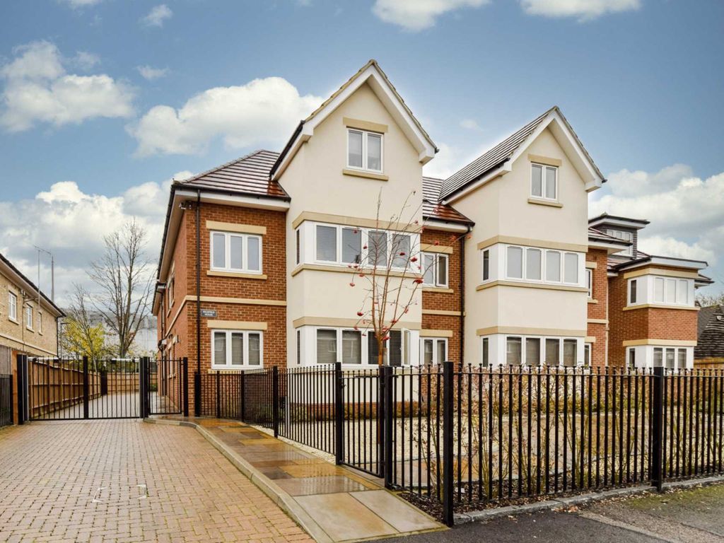 2 bed flat for sale in Roe Green Lane, Hatfield AL10 Zoopla