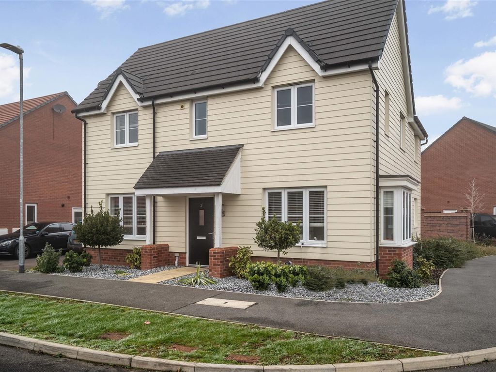 4 bed property for sale in Archer Road, Saffron Walden CB10, £675,000