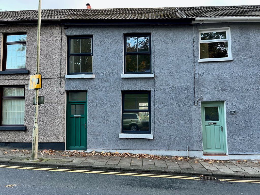 3 bed property to rent in Brithweunydd Road, Trealaw, Tonypandy CF40, £