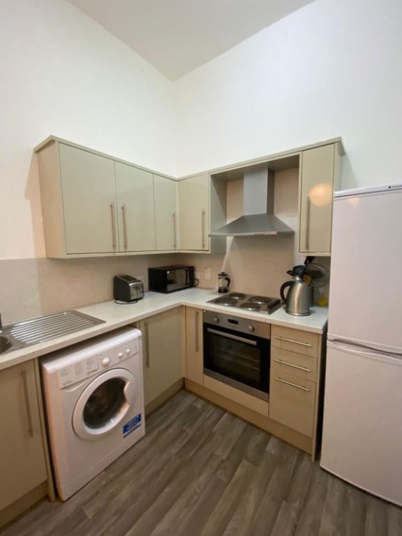 4 bed flat to rent in Oxford Street, Newington, Edinburgh EH8 Zoopla