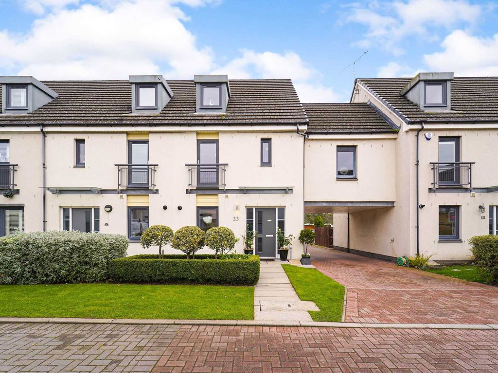 4 bed town house for sale in Crofton Drive, Renfrew PA4 Zoopla