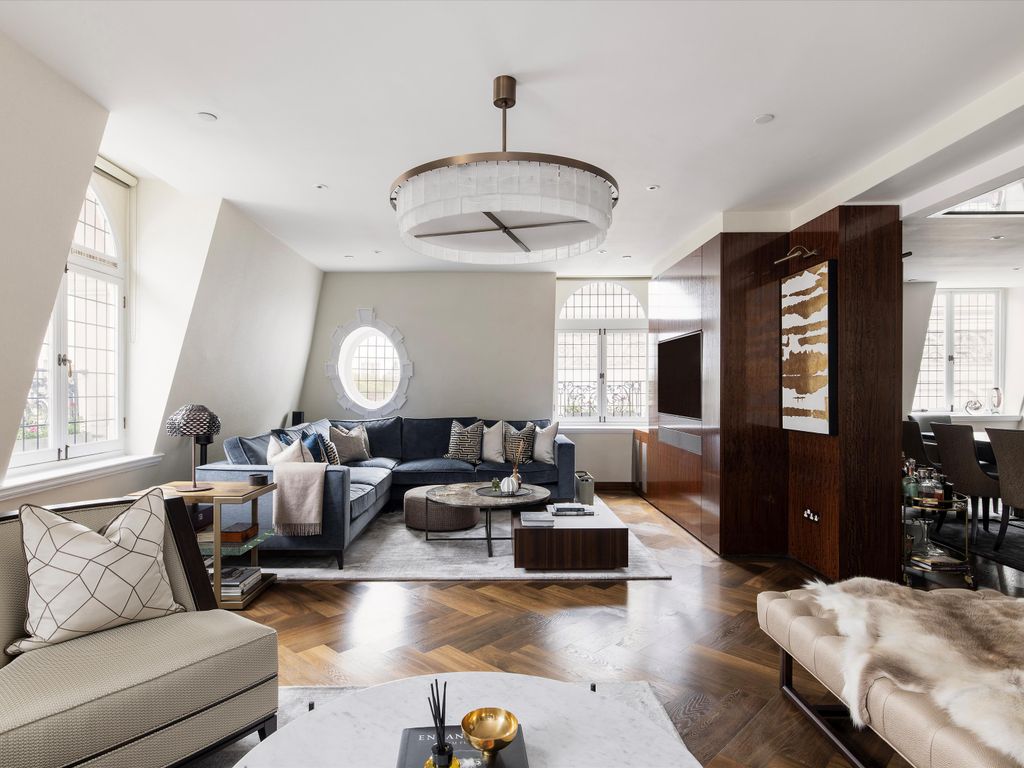 3 bed flat for sale in St. James's Street, St. James's, London SW1A