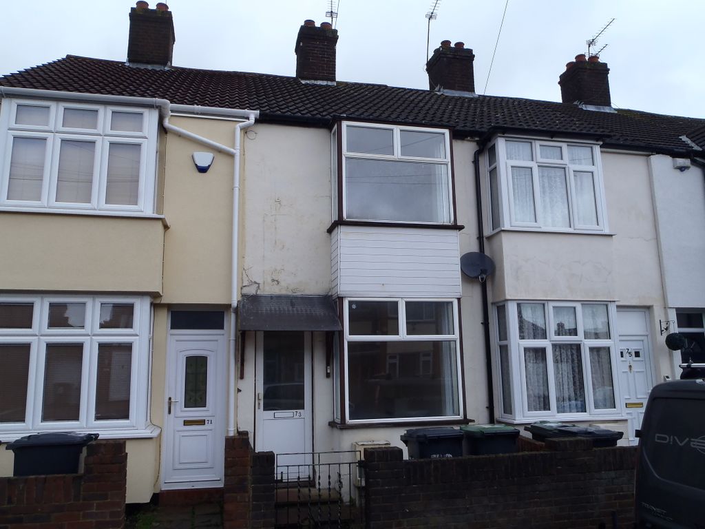 2 bed terraced house to rent in Turners Road South, Luton LU2, £1,000