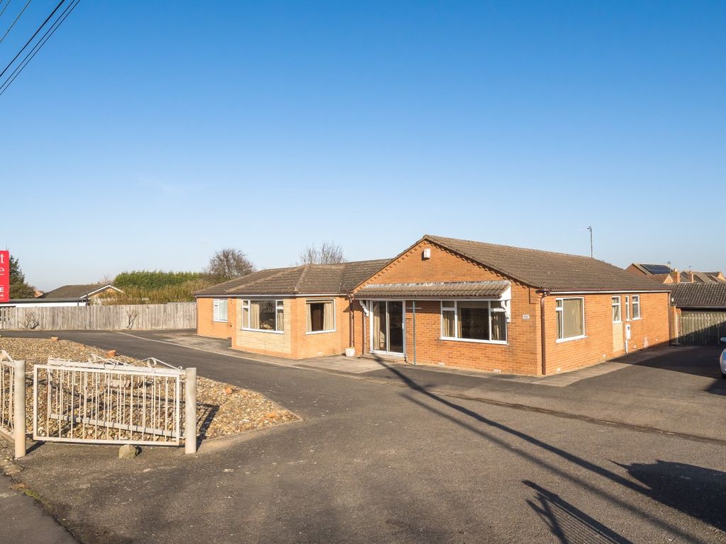 3 bed detached bungalow for sale in Barrier Bank, Cowbit, Spalding PE12