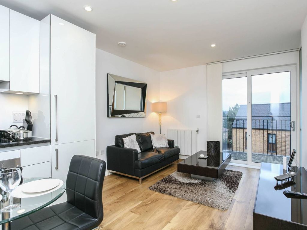 1 bed flat to rent in Dowding Drive, Kidbrooke, London SE9, £1,650 pcm