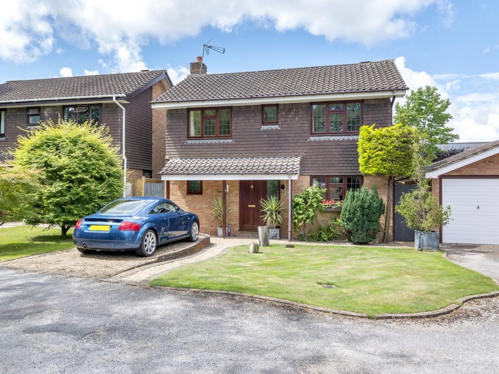 4 bed detached house for sale in Tristan Gardens, Tunbridge Wells TN4