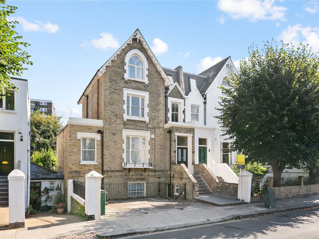 3 bed for sale in St. Stephens Avenue, London W12, £