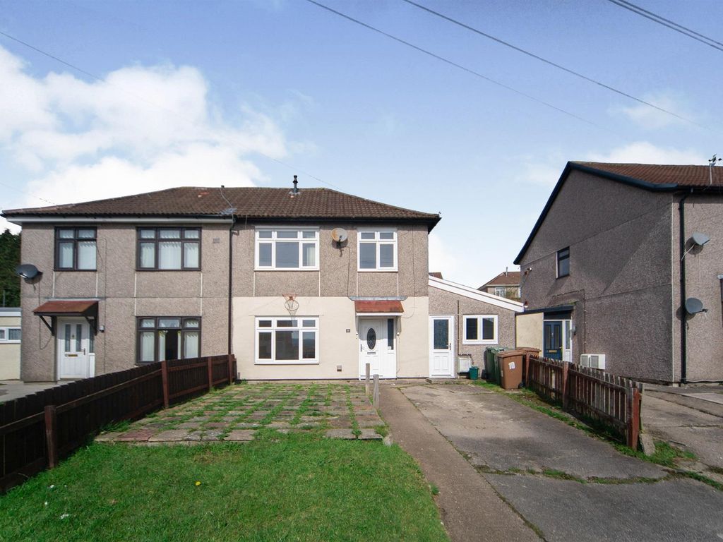 3 bed property to rent in Pentwyn, Caerphilly CF83, £850 pcm Zoopla