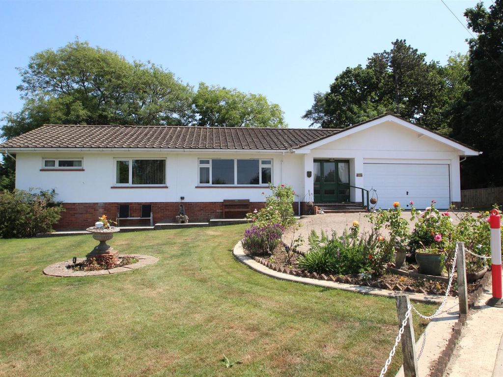 2 bed detached bungalow for sale in Ryde House Drive, Ryde PO33 Zoopla