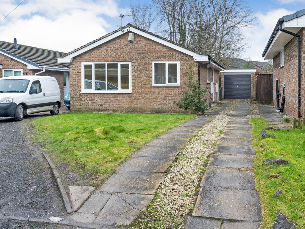 2 bed bungalow for sale in Higher Drake Meadow, Westhoughton, Bolton