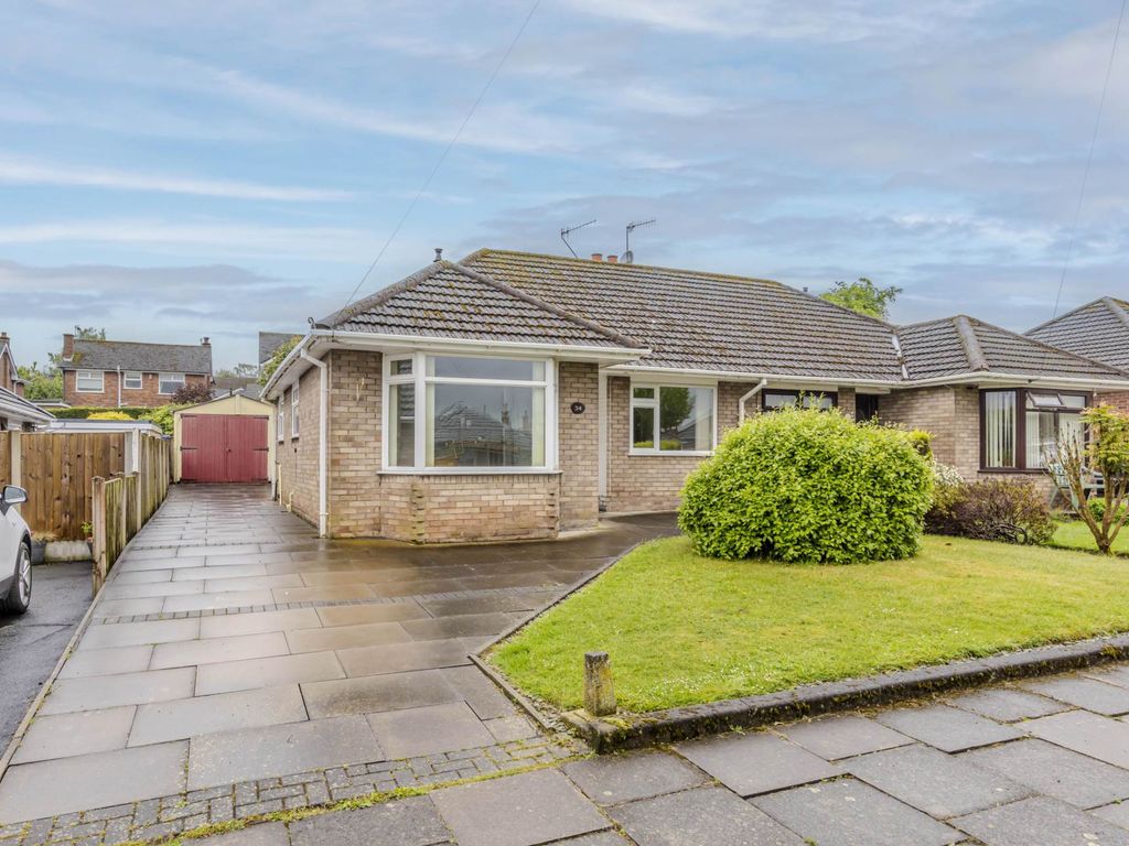 2 bed semidetached bungalow to rent in Eastwick Crescent, Trentham ST4