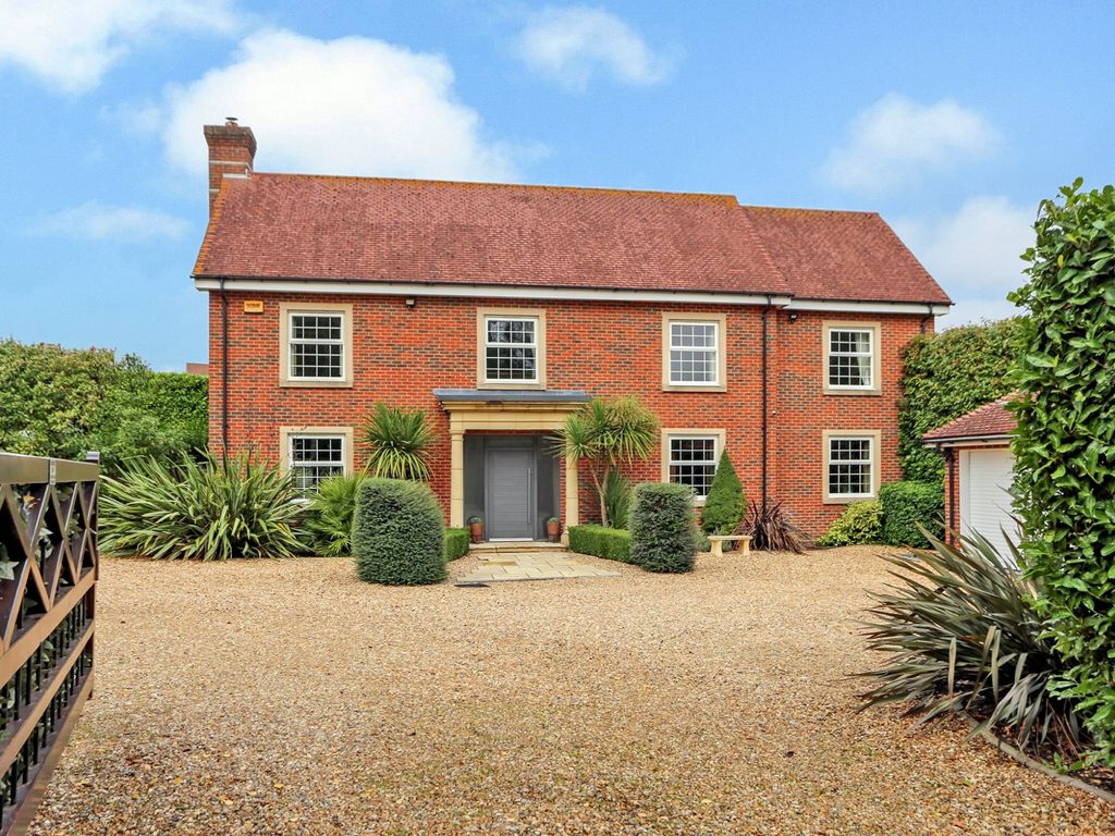 5 bed detached house for sale in Pylands Lane, Bursledon, Southampton