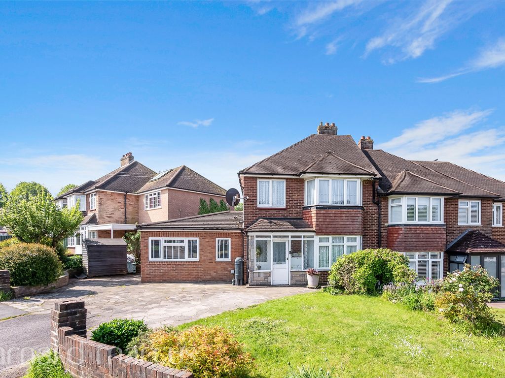 4 bed semidetached house for sale in Ferriers Way, Epsom KT18 Zoopla