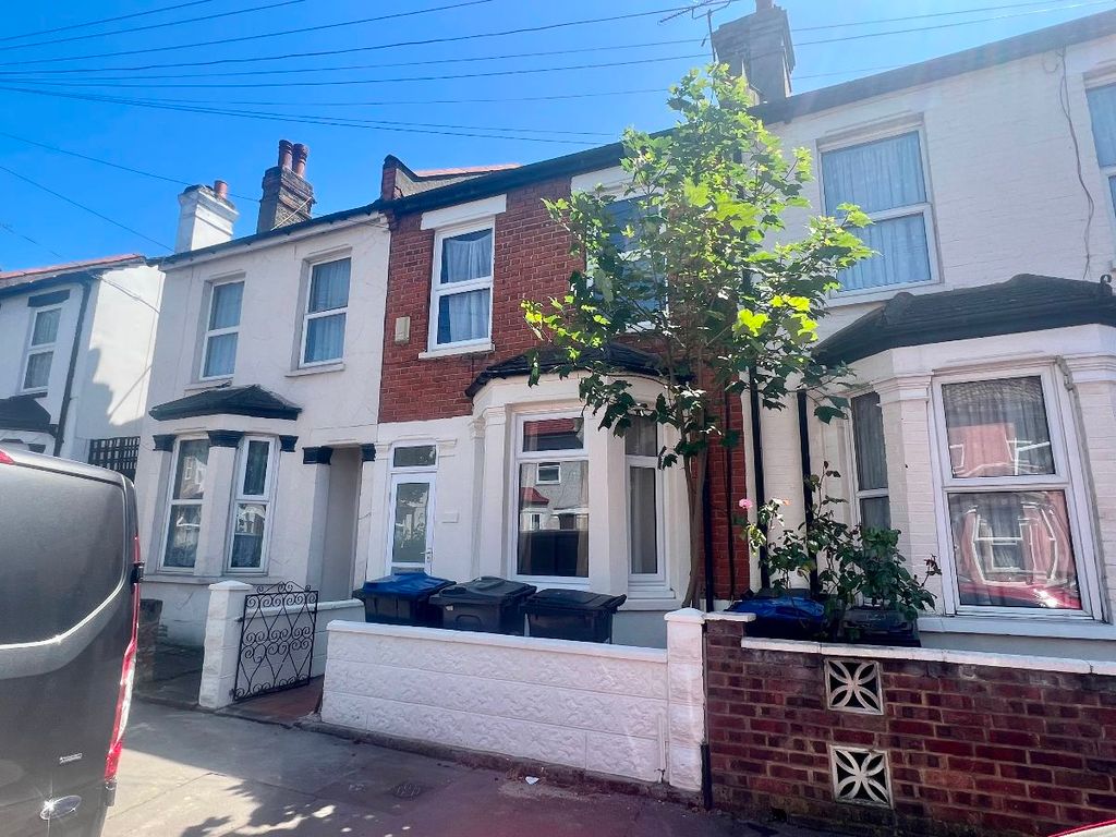 3 bed terraced house to rent in Fairholme Road, Croydon CR0 Zoopla