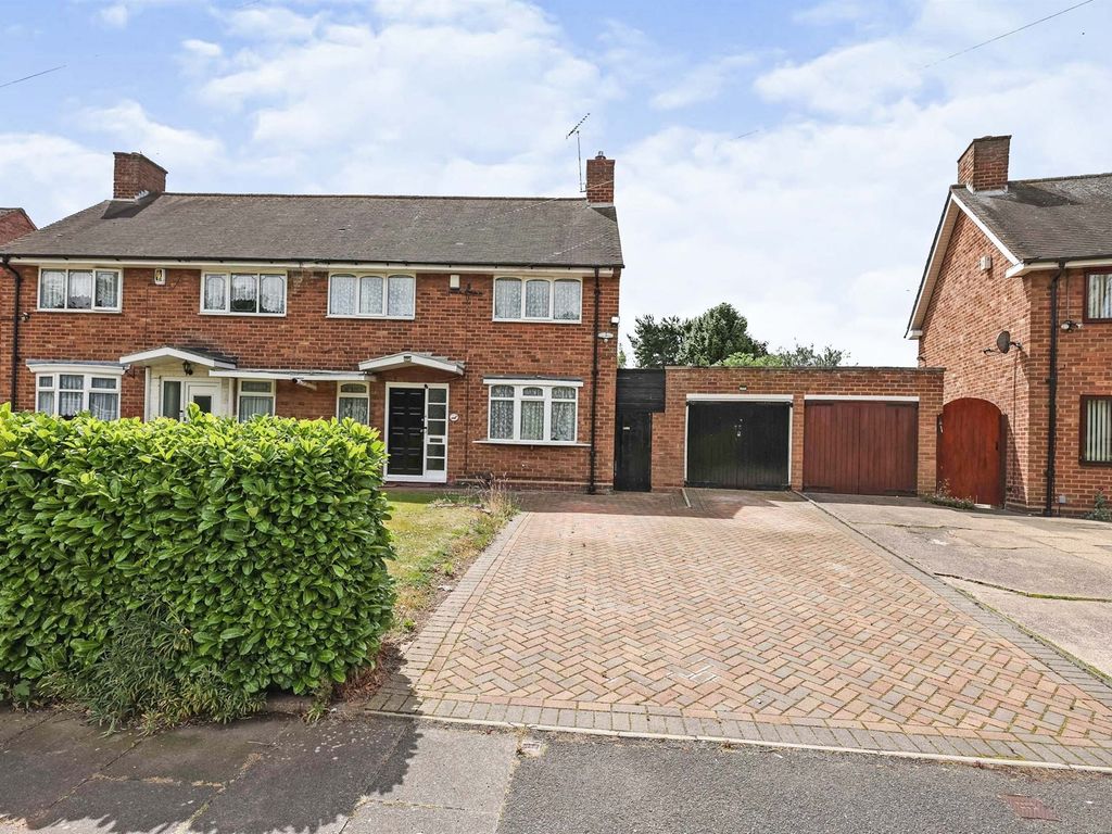 3 bed semidetached house for sale in Downton Crescent, Birmingham B33