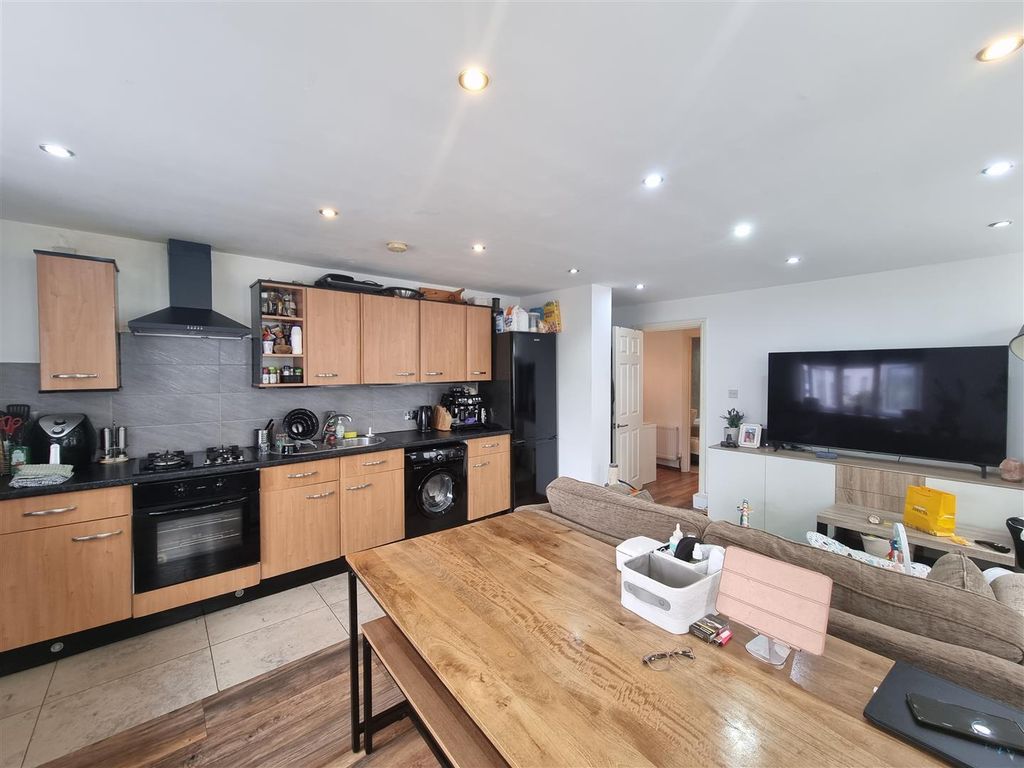 1 bed flat to rent in Mayes Road, Wood Green, London N22 Zoopla