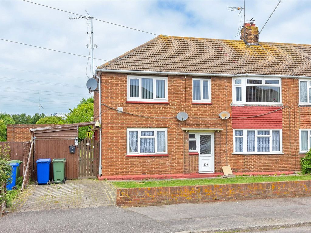 2 bed for sale in St Avenue, Sheerness, Kent ME12