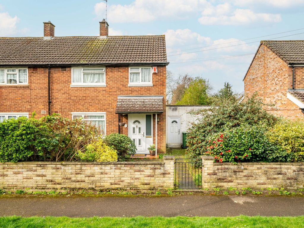 3 bed semidetached house for sale in Sleapcross Gardens, Smallford, St