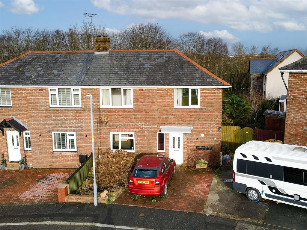 3 bed semidetached house for sale in Blackbridge Crescent, Blackbridge