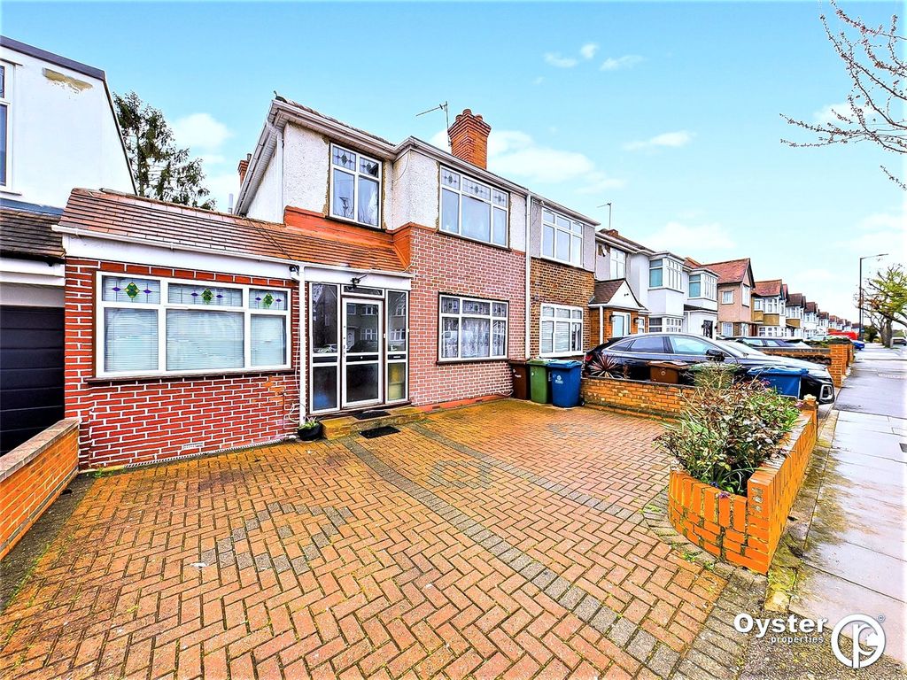 4 bed semidetached house for sale in Streatfield Road, Harrow HA3 Zoopla