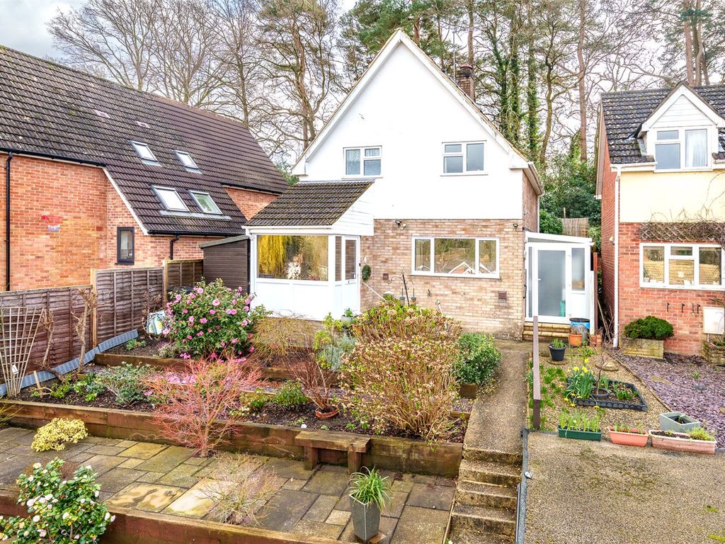 3 bed detached house for sale in Greenwood Road, Crowthorne, Berkshire