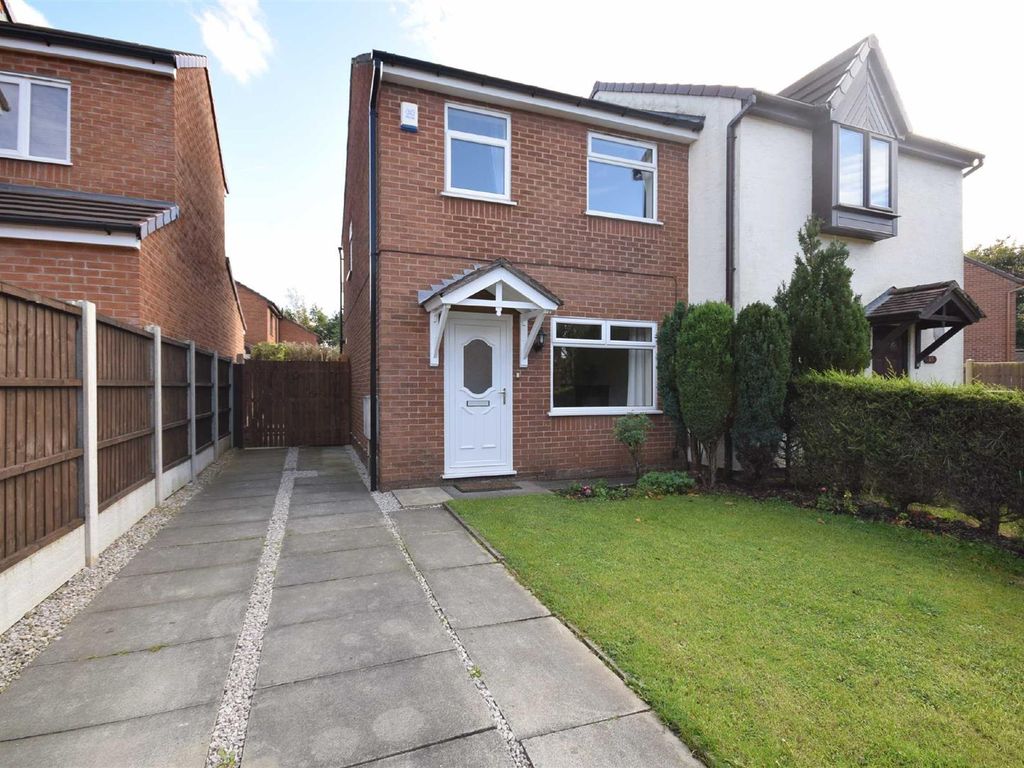 3 bed semidetached house to rent in Lostock View, Lostock Hall