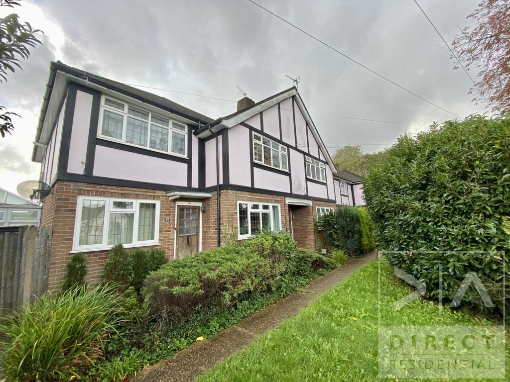 2 bed to rent in Dorking Road, Epsom KT18, £1,800 pcm Zoopla