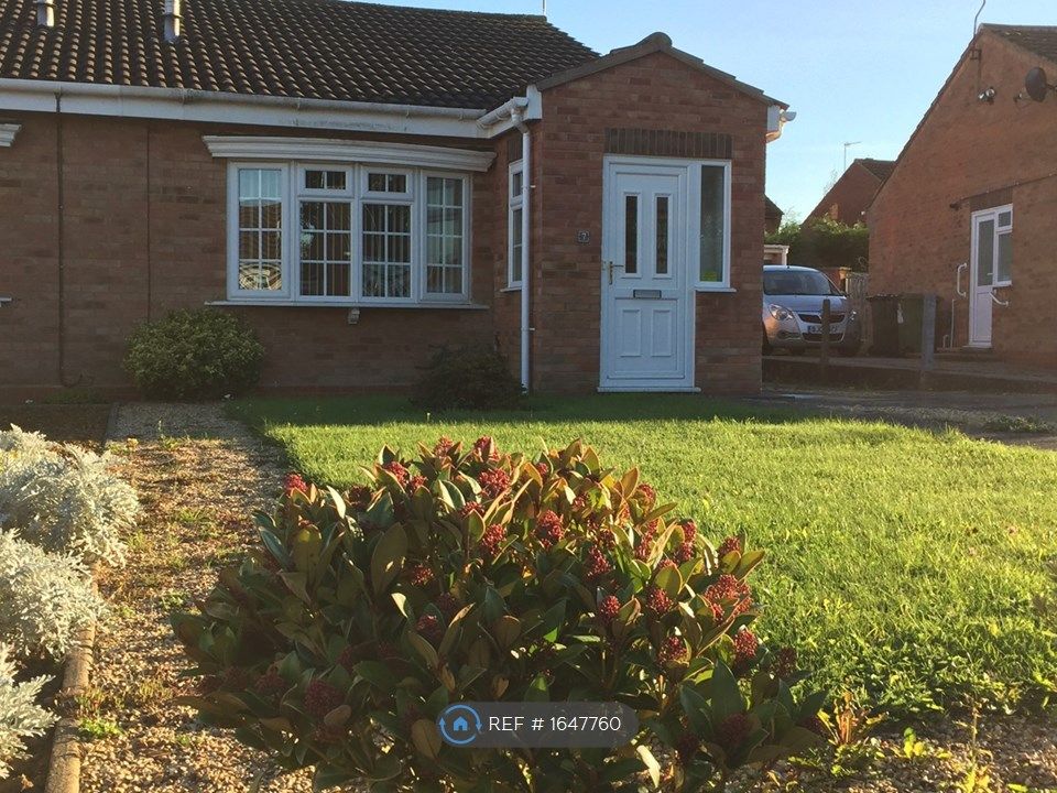 2 bed bungalow to rent in Crutchley Way, Whitnash, Leamington Spa CV31