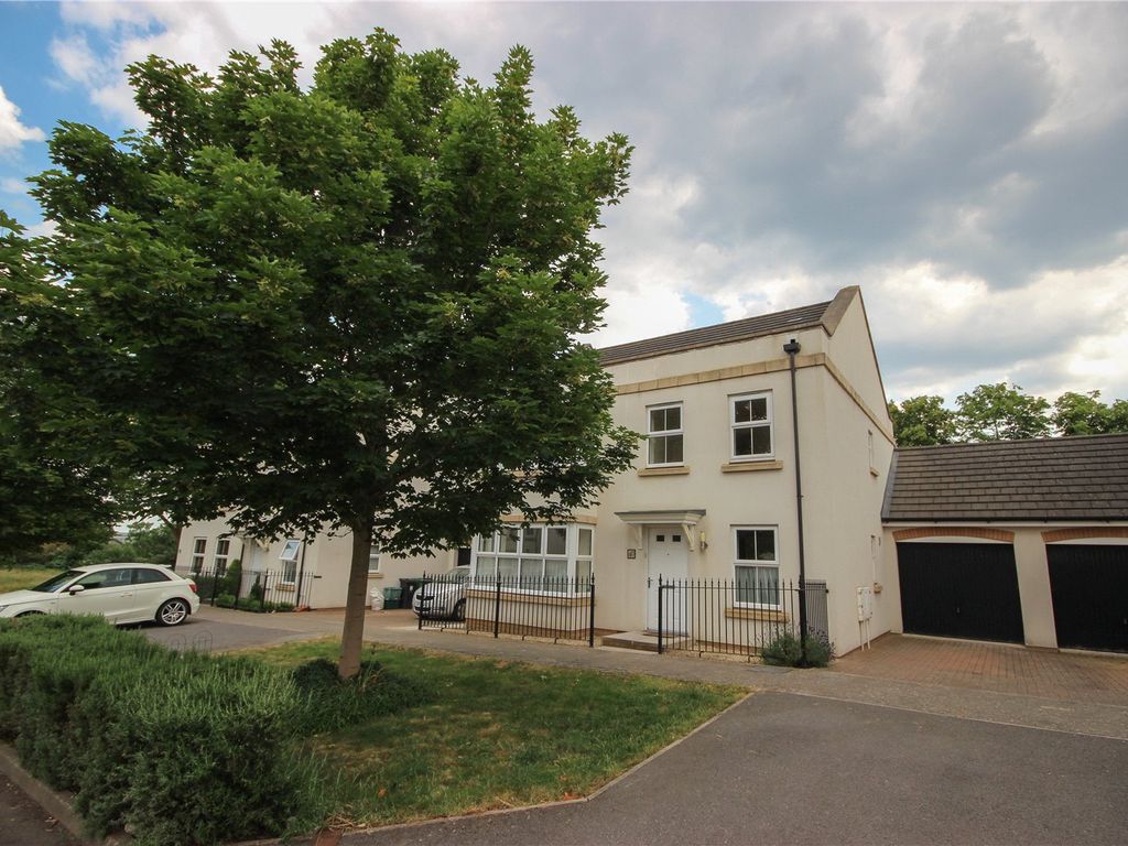 4 bed linkdetached house to rent in Oak Leaze, Patchway, Bristol