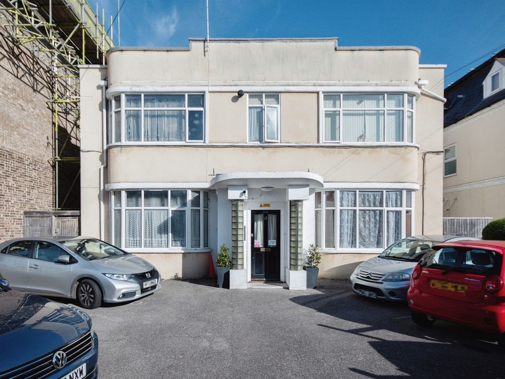 1 bed flat for sale in Westby Road, Bournemouth BH5, £120,000