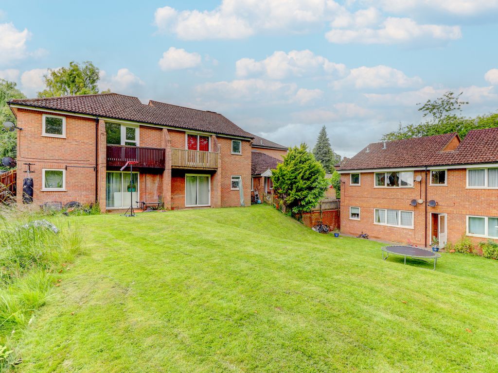 2 bed flat for sale in Eaton Avenue, High HP12, £210,000 Zoopla