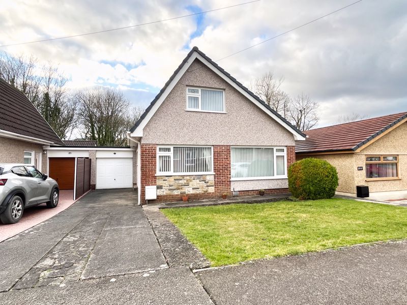 3 bed detached bungalow for sale in Furzeland Drive, Bryncoch, Neath