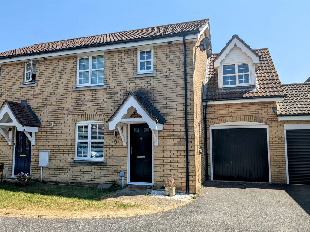 3 bed semidetached house for sale in Blackbird Way, Stowmarket IP14