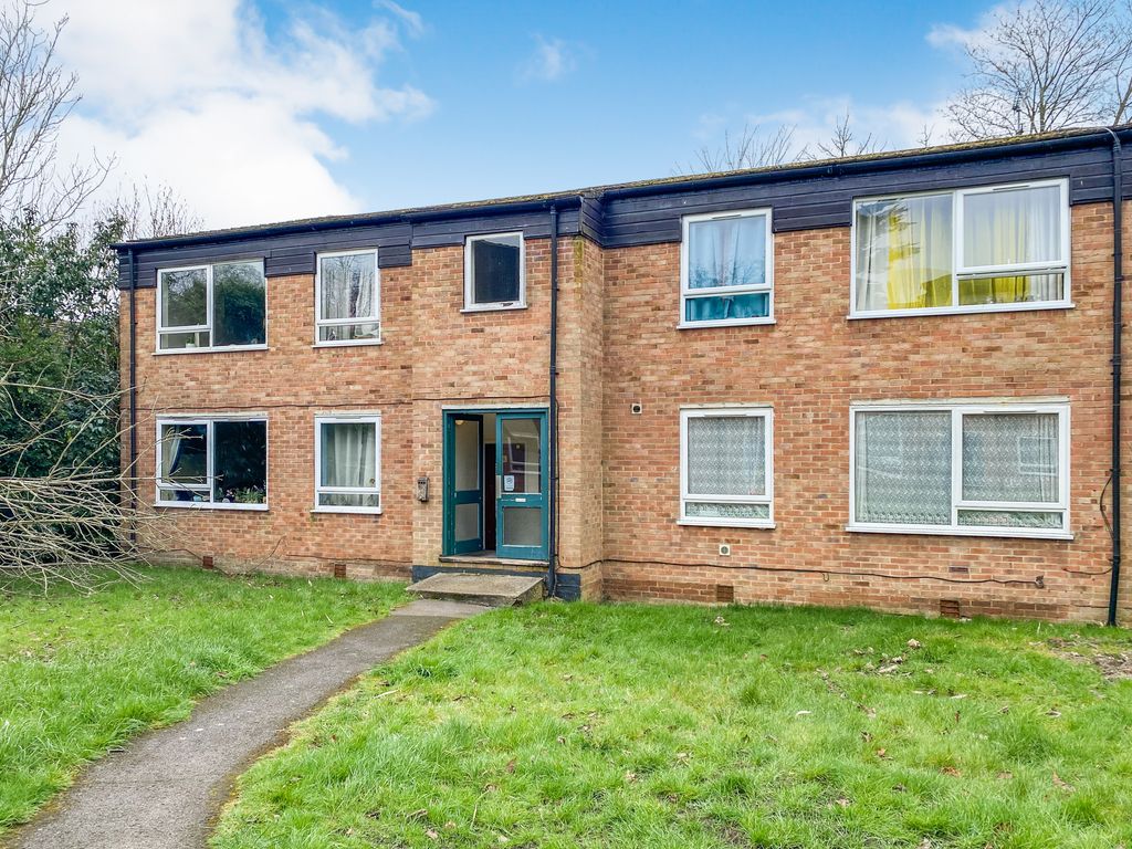 1 bed flat for sale in Rectory Close, Bracknell RG12, £130,000 Zoopla