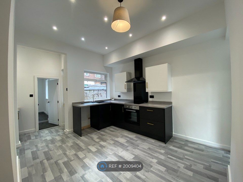 3 bed terraced house to rent in Rothwell Street, Failsworth, Manchester